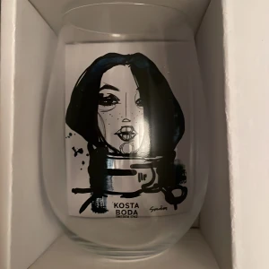 Glas - Nya kosta Boda glas aldrig använda 2 st. Nypris 499, mitt pris 150kr