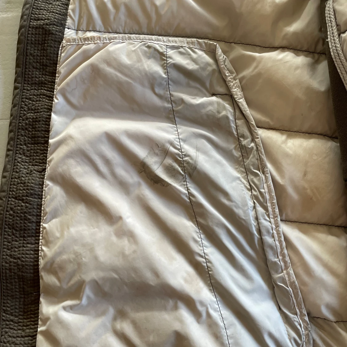 Mörk grön dunväst från Parajumpers - 4