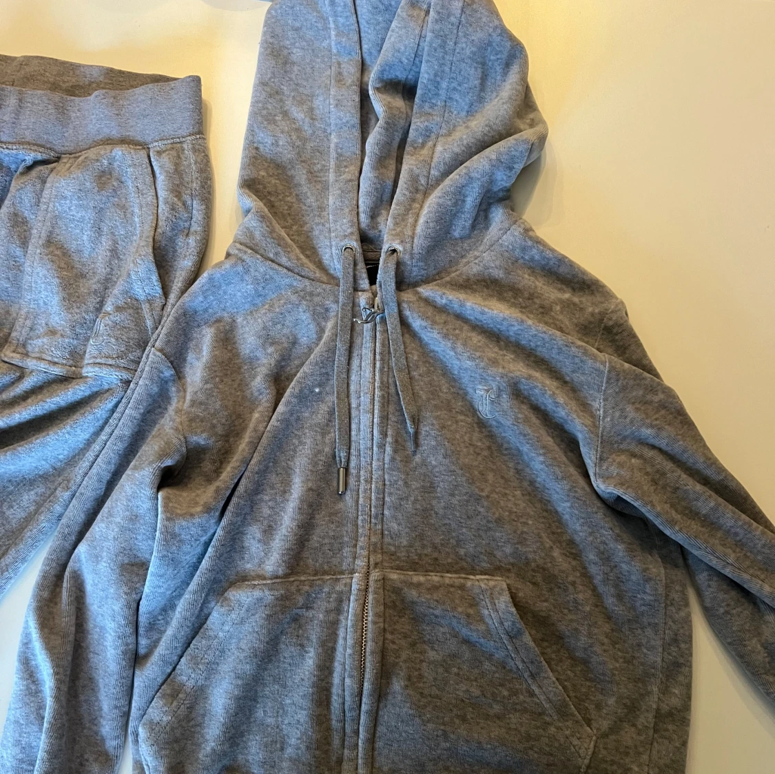 Grått juicy sett🥰 - 2