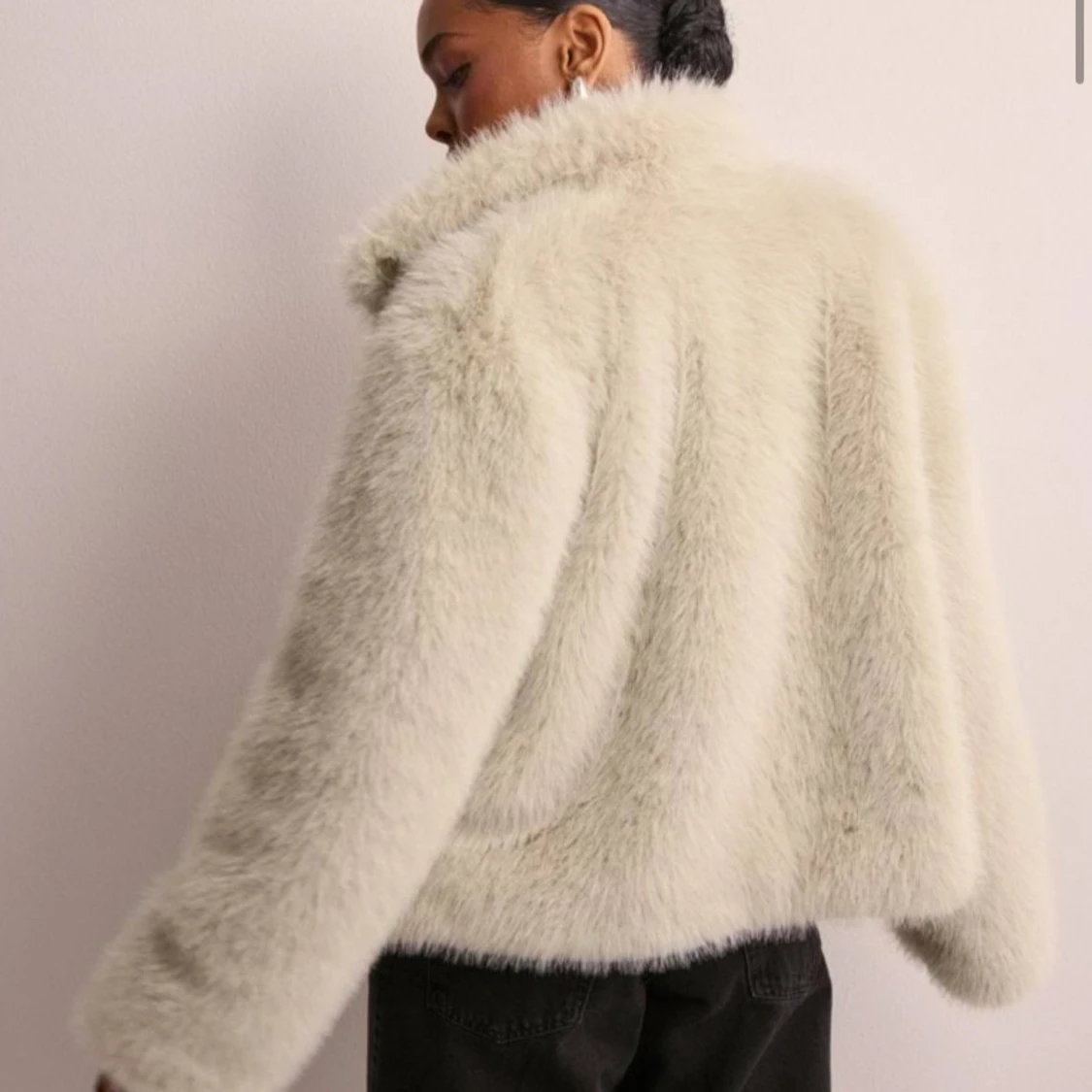 Beige pälsjacka - 1