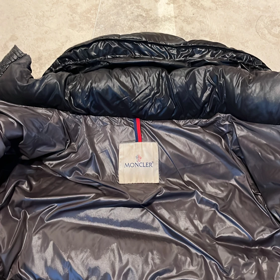 Svart dunjacka från Moncler - 3