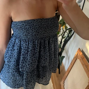 Leopard kjol/topp  - Lila kjol i leopardmönster, går även att ha som topp! Den är strechig och passar ungefär XS-L💕