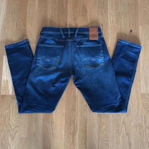 Replay Anbass - Riktigt feta Replay anbass hyperflex! | skicket är i ny skick och det finns inga defekter | W32 L32 | skriv vid frågor och funderingar! | skickar inom 24h 📦