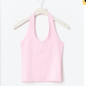 Ljusrosa halterneck linne - Helt ny, inte använd lapparna sitter kvar. Glömde lämna tillbaks i tid😭🫶🏽