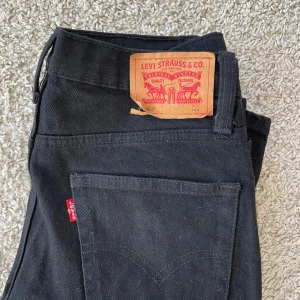 Svarta Levi's 501 jeans - Tjena säljer nu ett par feta Levi’s 501 jeans size 14A