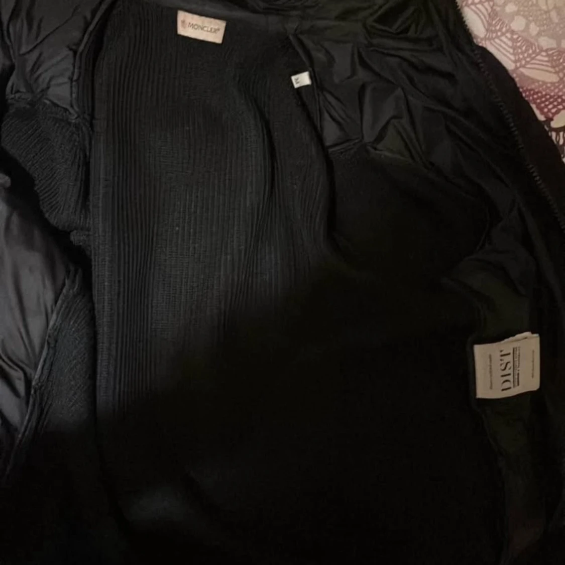 Svart Moncler pufferjacka med stickade ärmar - 1