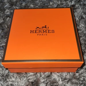 Svart H e r m e s  bälte - 115cm, helt ny