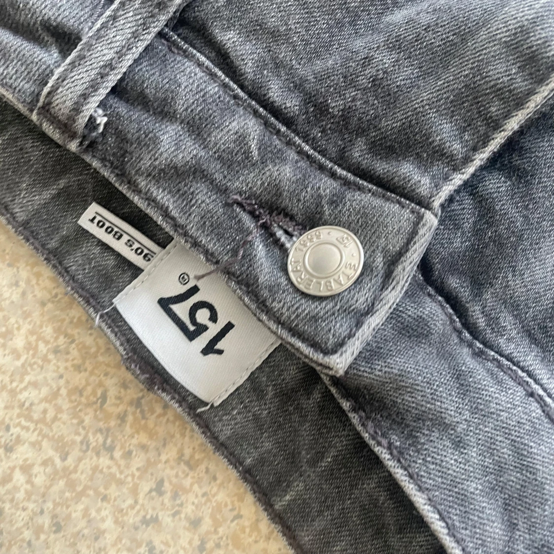 Laget 157 lågmidjade bootcut jeans - 1