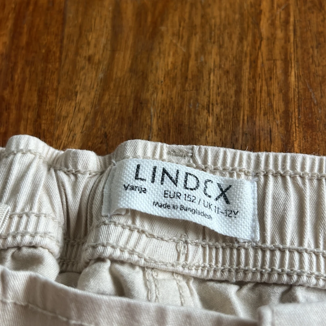 Beiga cargobyxor från Lindex, stl 152 - 3