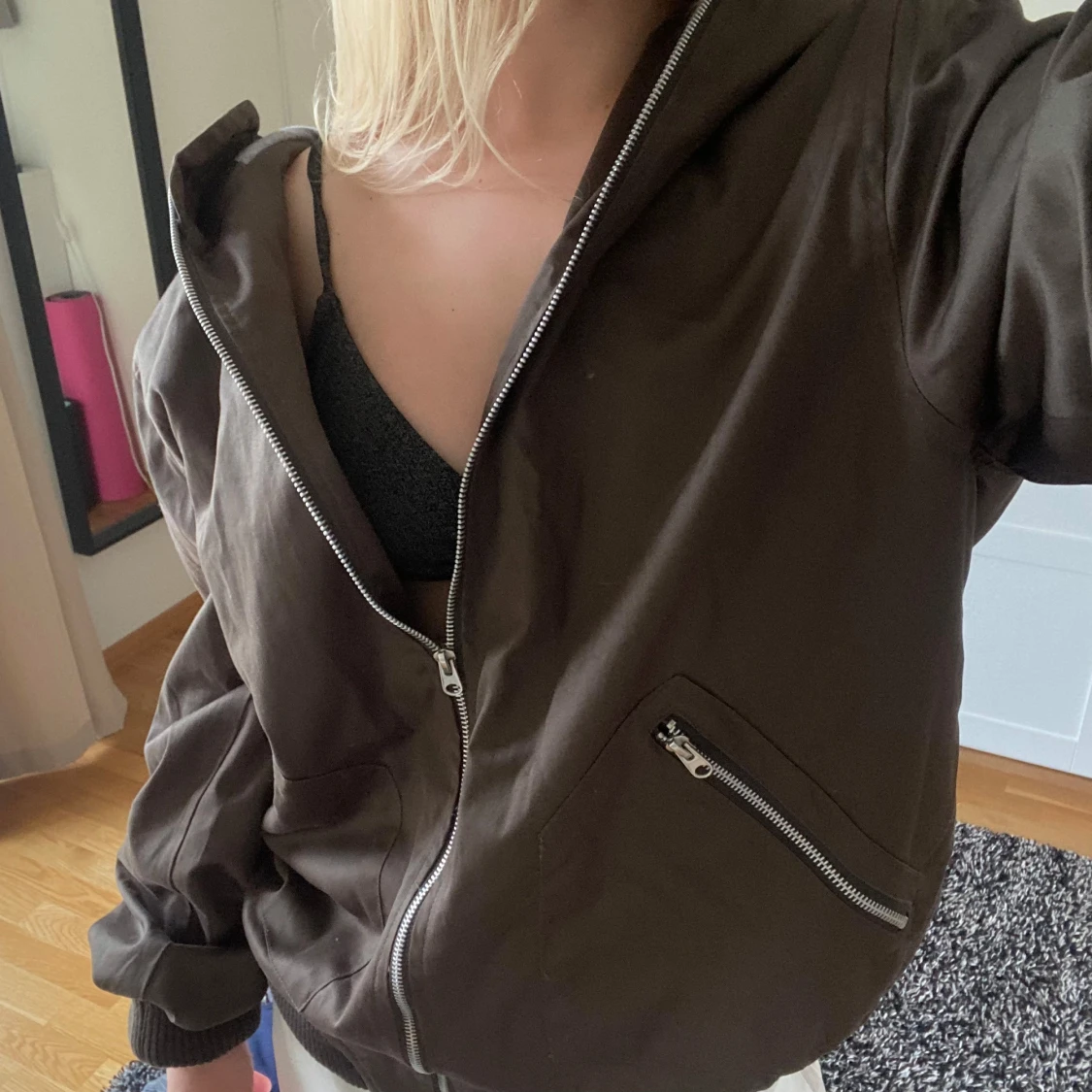 Militärgrön bomberjacka - 1