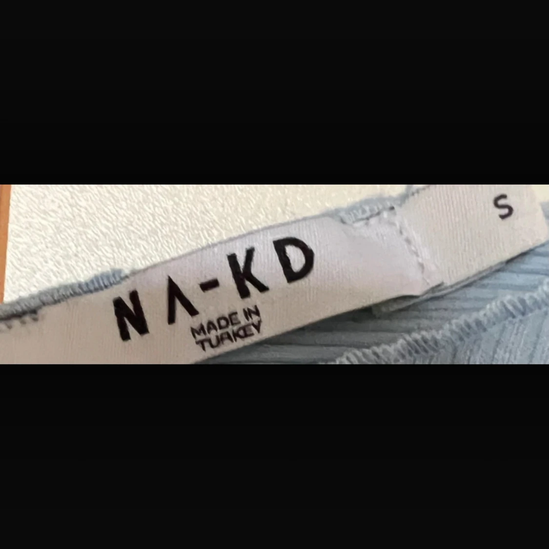 Blå croppad topp med snörning NA-KD - 2