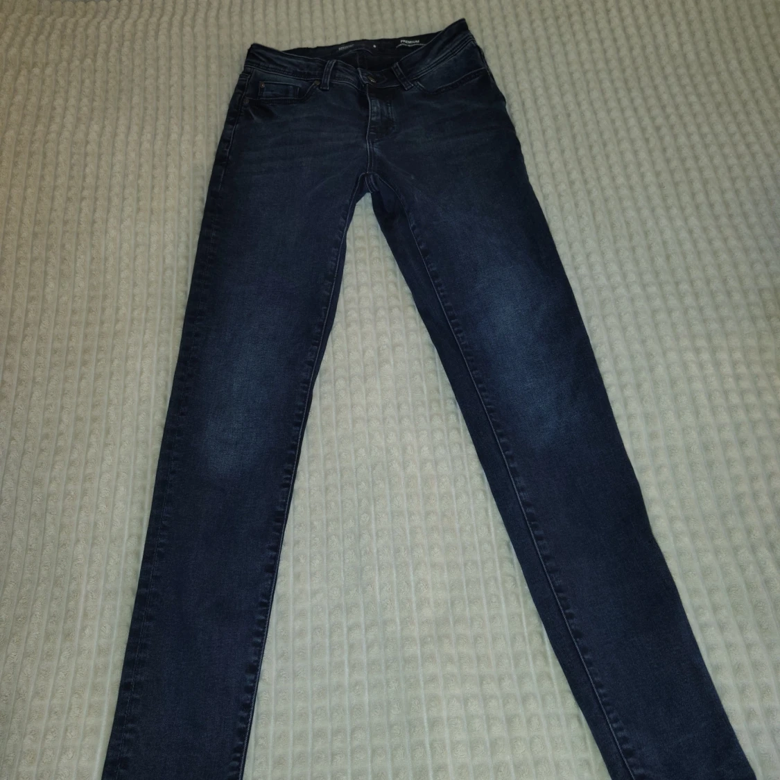 Mörkblå skinny jeans Midrise Marlie S