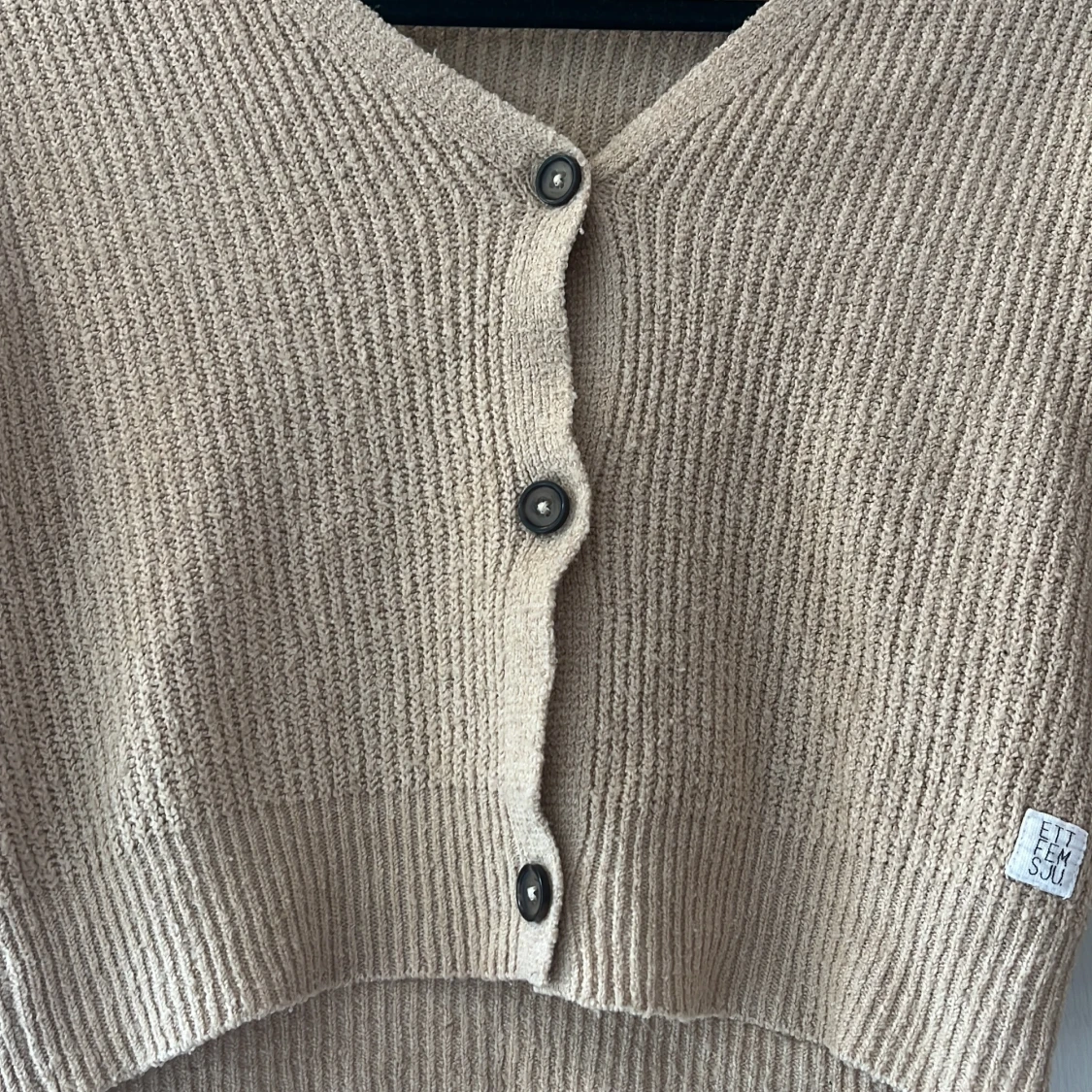 Beige stickad kofta från 157 - 2