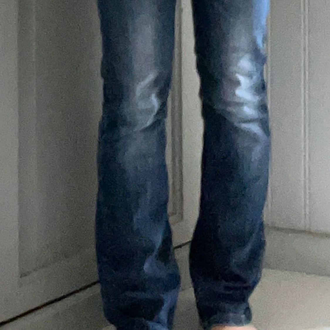 Blå bootcut jeans från Review - 2