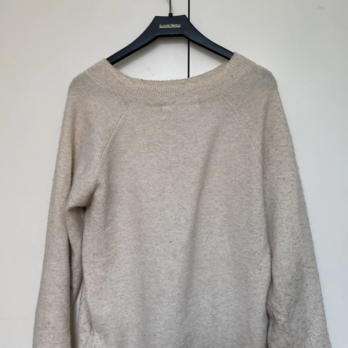 Beige stickad tröja från Vero Moda - 1