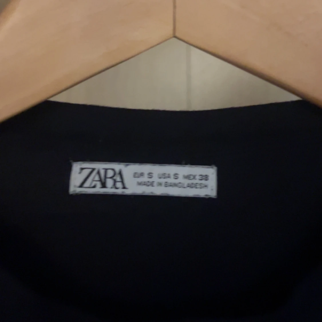 Svart långärmad tröja från Zara - 2