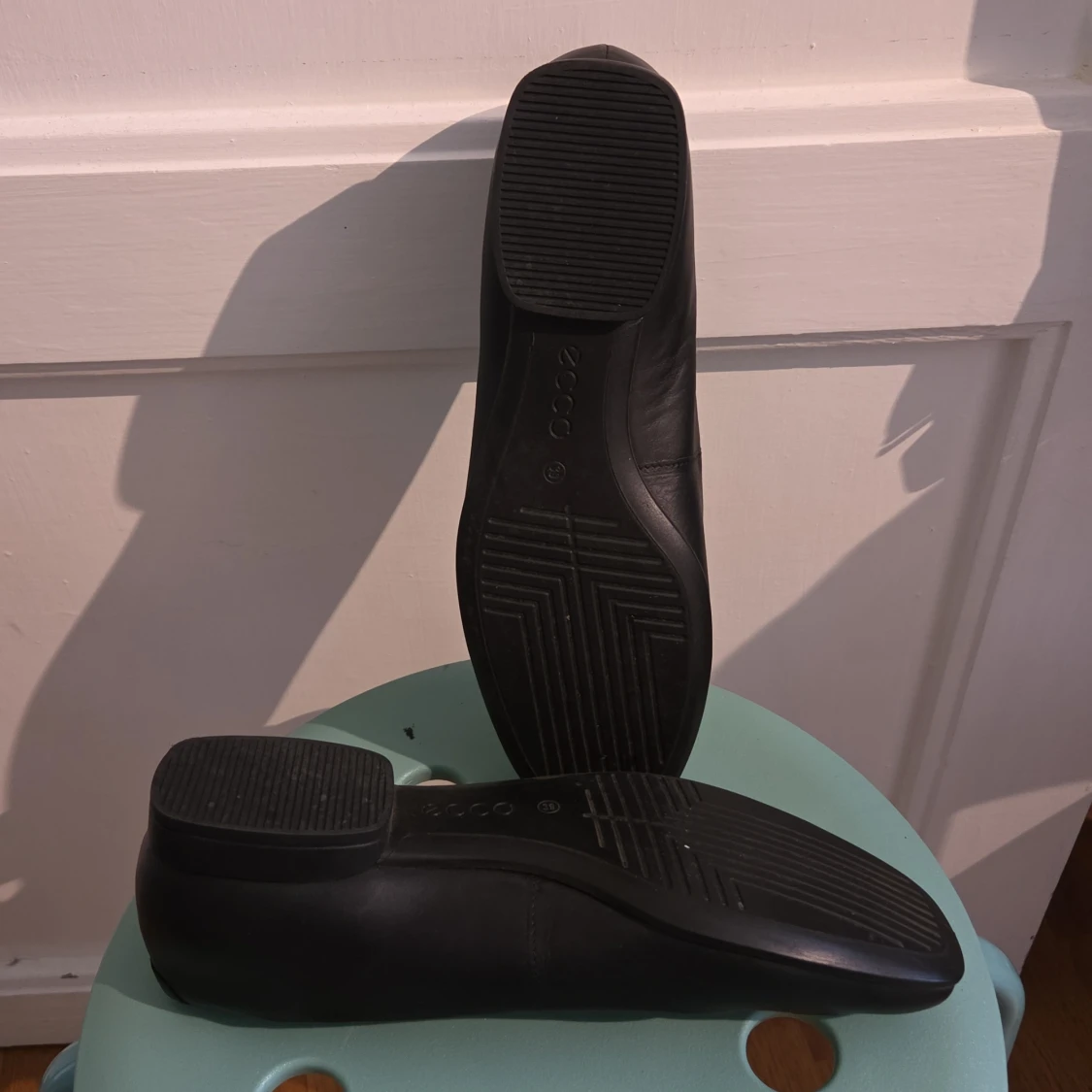 Svarta ECCO ballerinaskor i skinn - 3