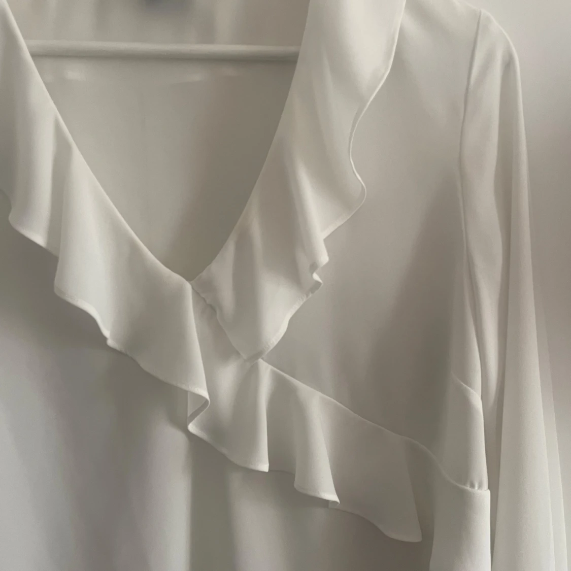 Vit blus ginatricot  - 1