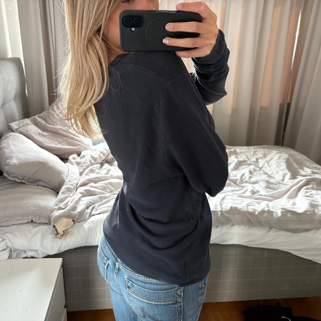 Mörkblå stickad  - 2