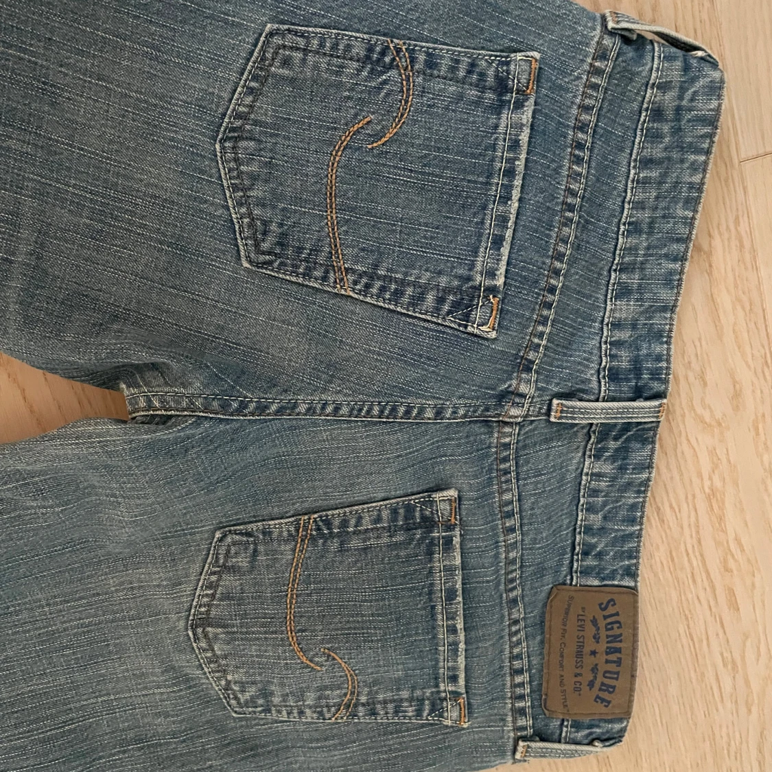 Blå bootcut jeans från Signature - 3