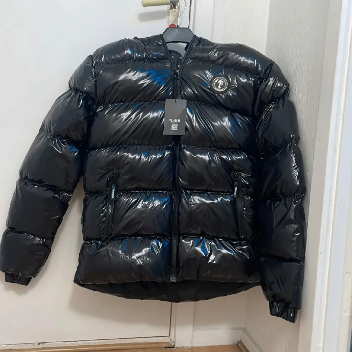 Svart pufferjacka från Trapstar