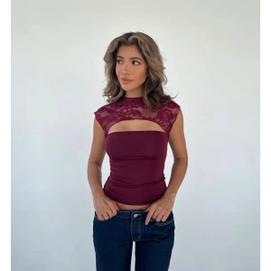 venderbys topp  - vinröd super fin spetstopp i fint skick, strl s, 299kr