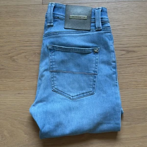 Tramarossa Jeans ”Leonardo Slim”  - - Condition: 8/10 - Color: Blue - Size: 31 - Retail price: 2999 SEK
