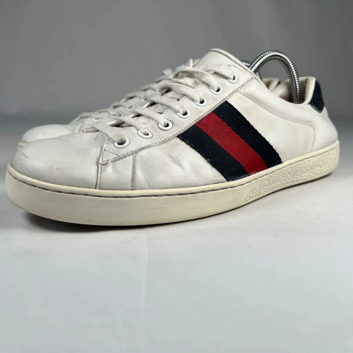 Gucci ace skor  vita sneakers med röd/blå rand - 3