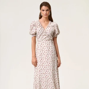 Söker i stl 40 - Letar efter denna klänning till ett bra pris.