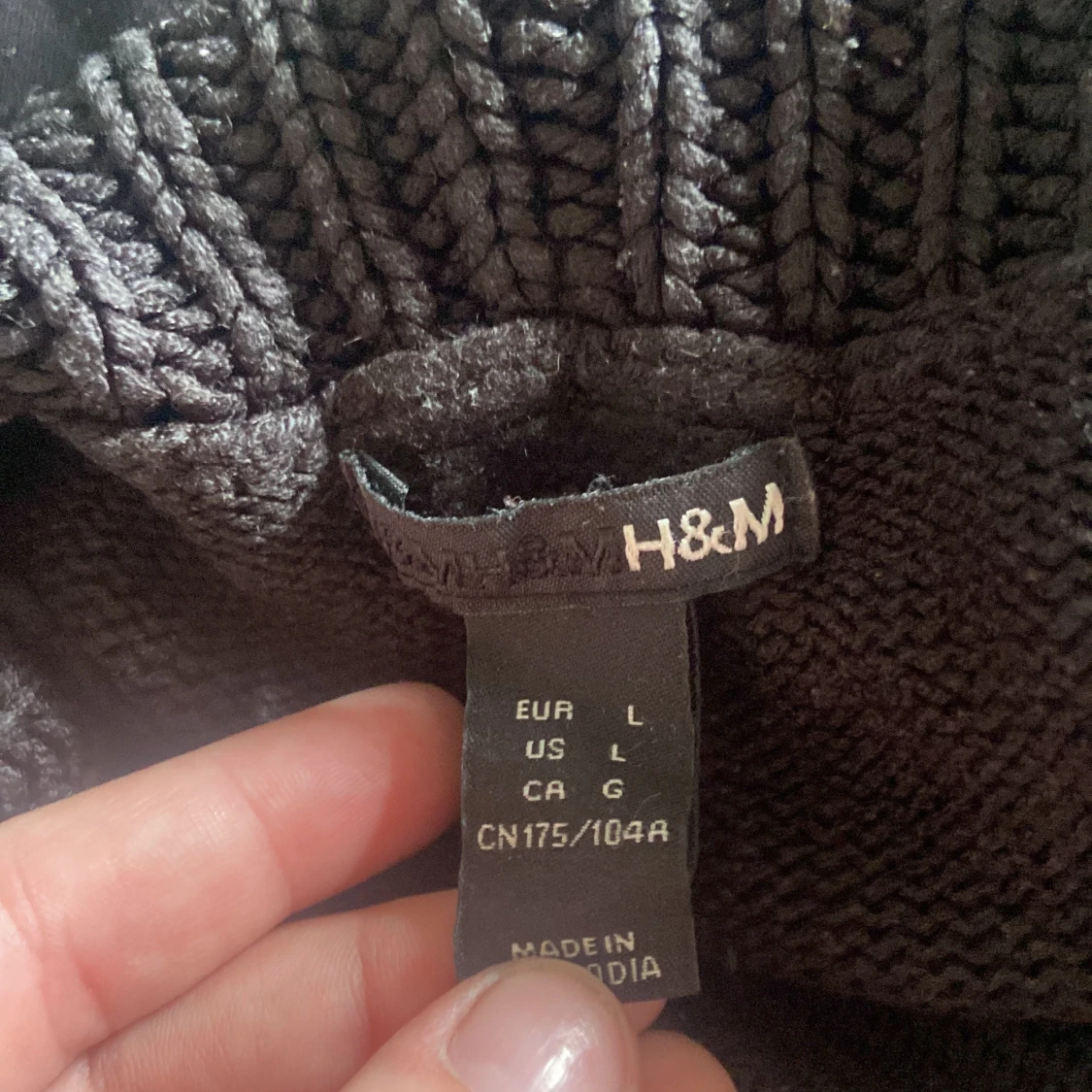 Svart stickad klänning från H&M - 2