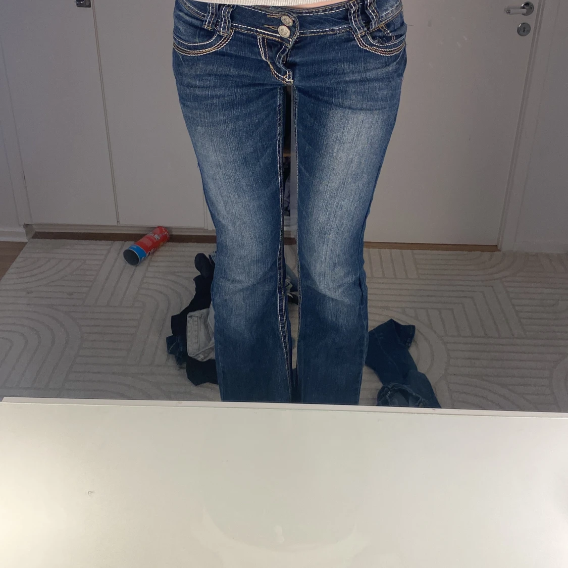 Blå lowwaist bootcut jeans 