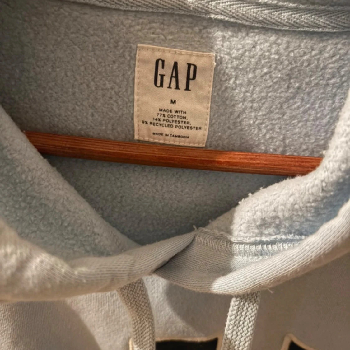 Ljusblå hoodie från GAP - 2