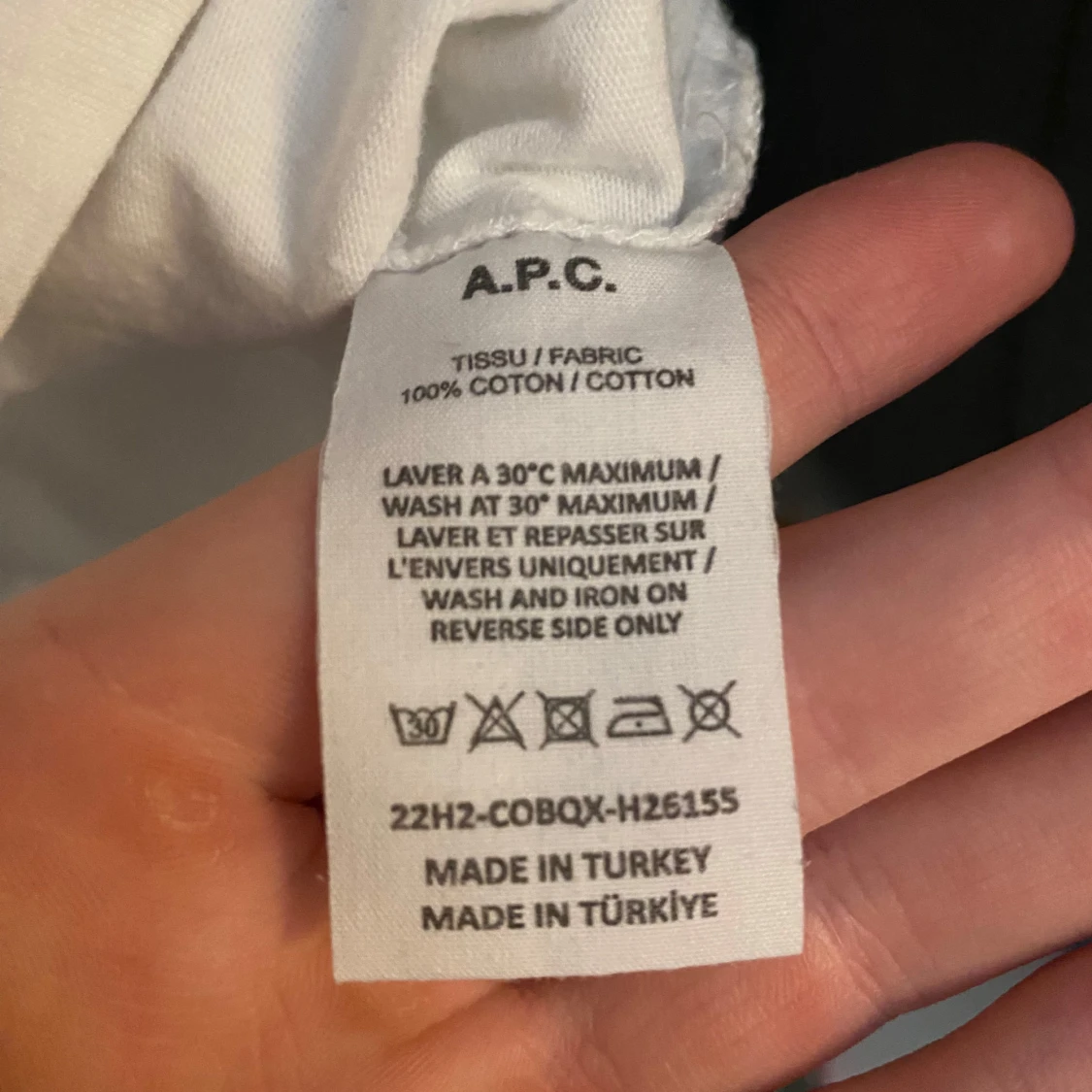 Vit t-shirt från A.P.C. med tryck - 4