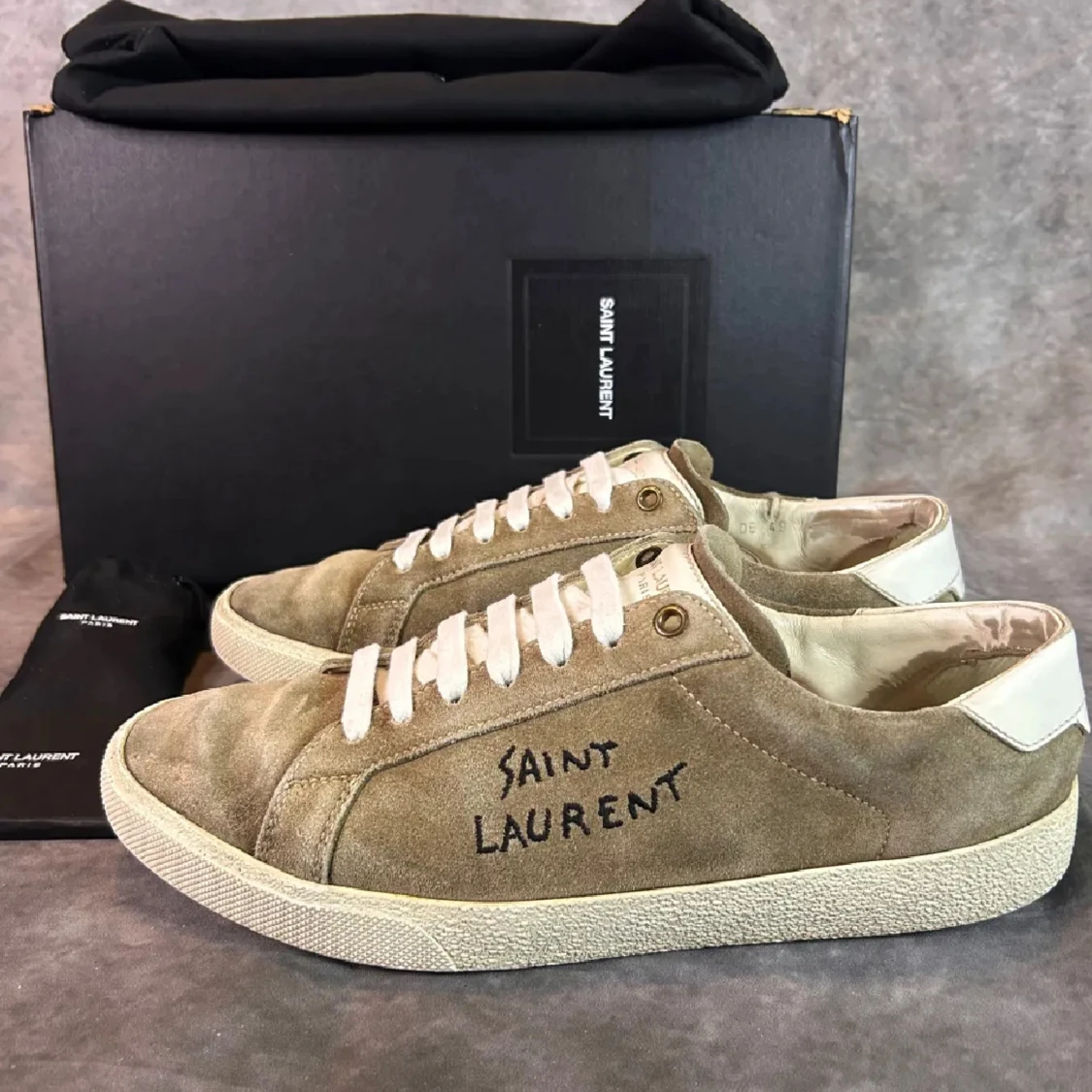 Beige sneakers från Saint Laurent - 1