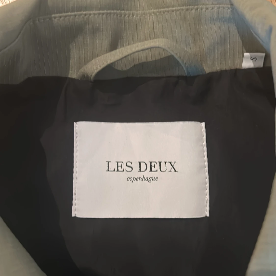 Grön overshirt från Les Deux - 2