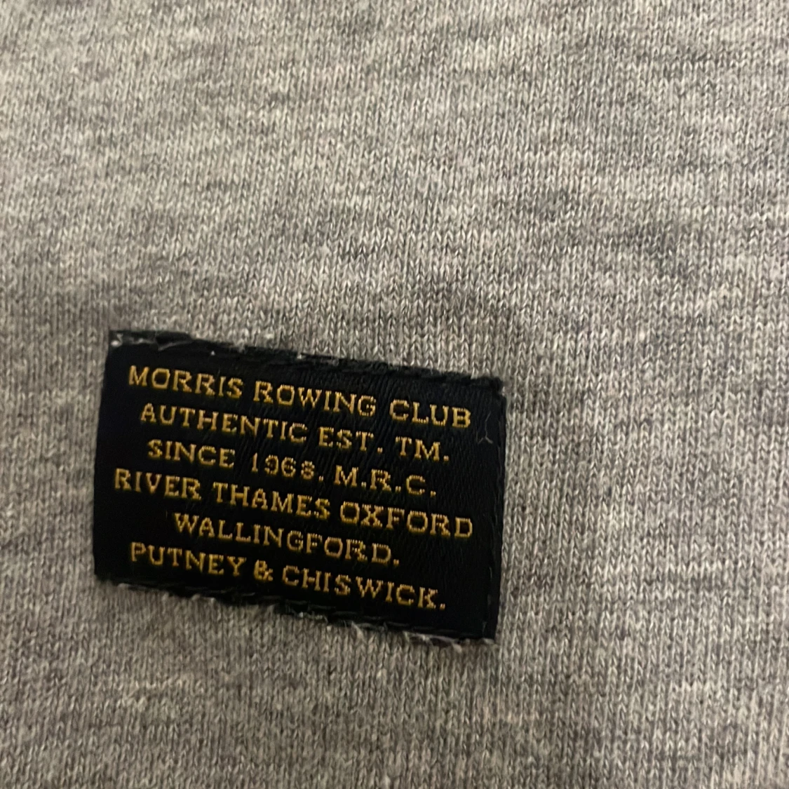 Grå sweatshirt från Morris R. Club - 2