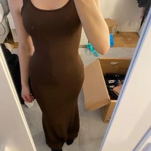 Klänning - Super fin klänning i nytt skick storlek xs, kan mötas upp och även frakta. Du står för frakten!