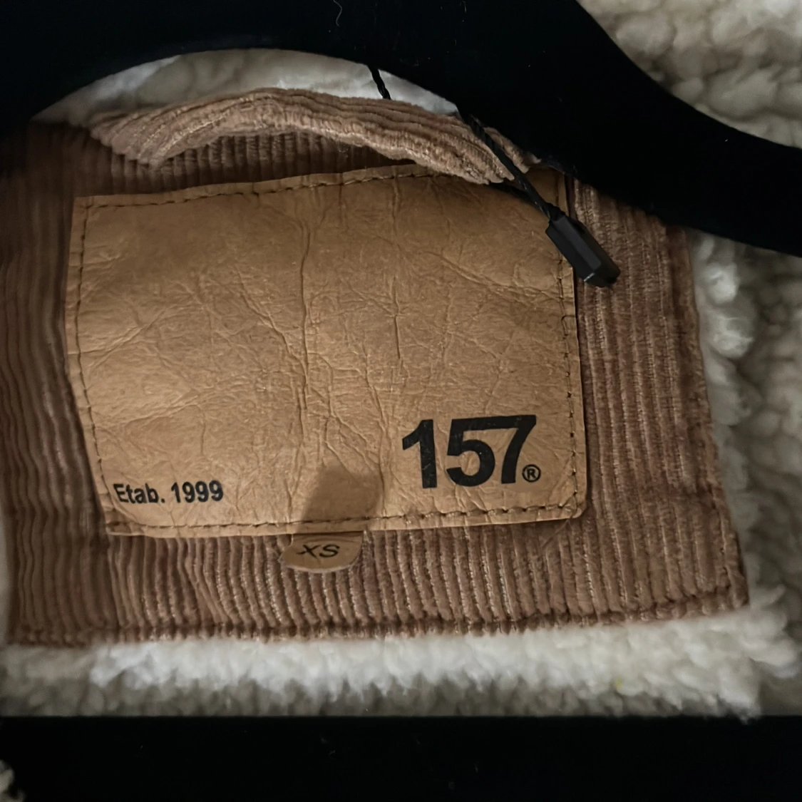 Brun manchesterjacka med teddyfoder från 157 - 2