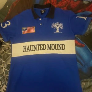 Haunted mound polo  - Blå Haunted mound polo size s 