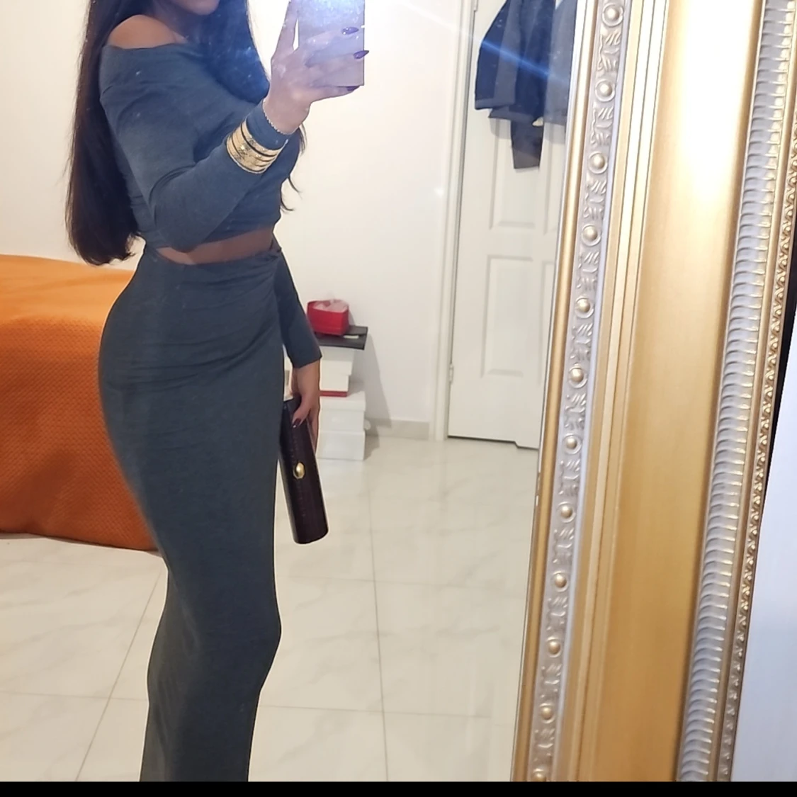 Mörkgrå lång kjol med offshoulder topp - 1