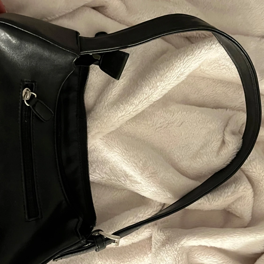 Svart väska  - 1