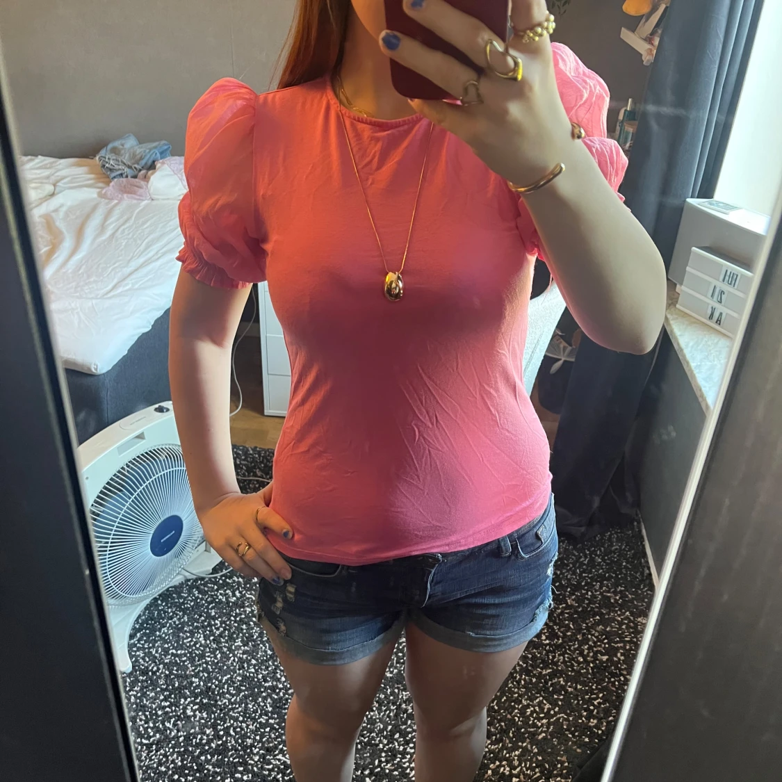 Rosa topp med puffärmar