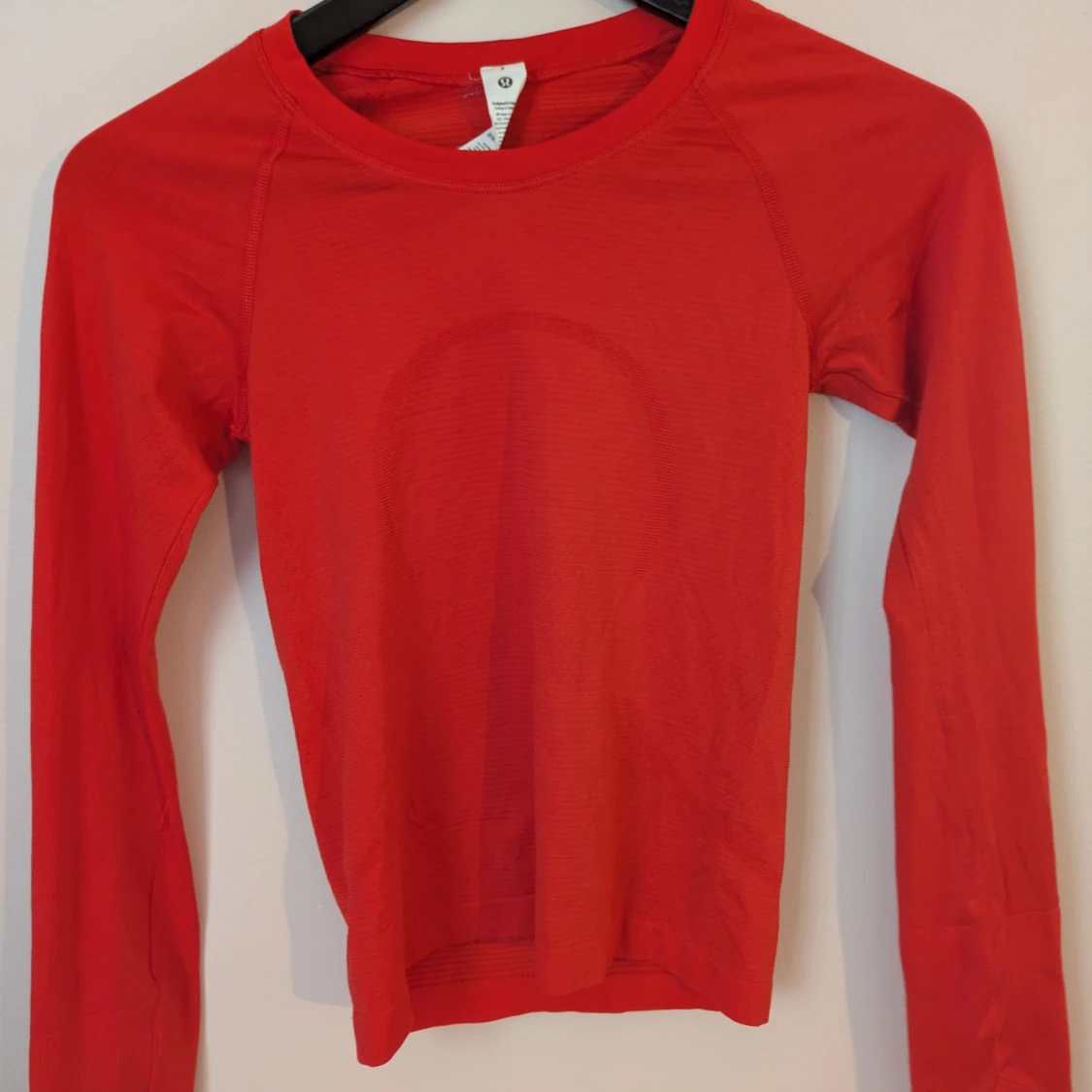 Röd långärmad träningströja Lululemon