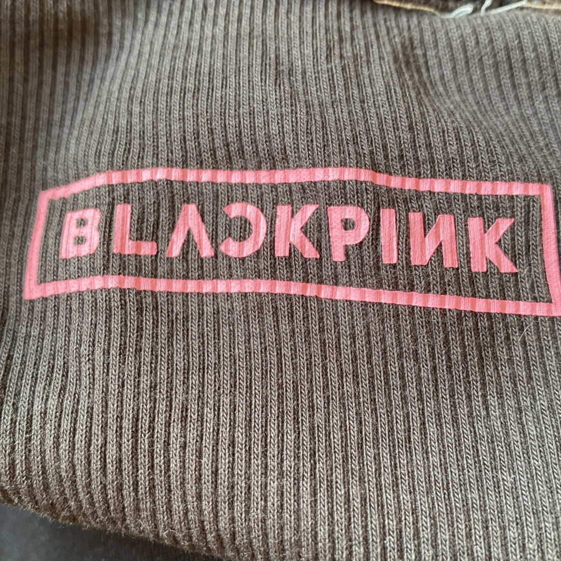 Svart croppad linnetopp BLACKPINK - 2