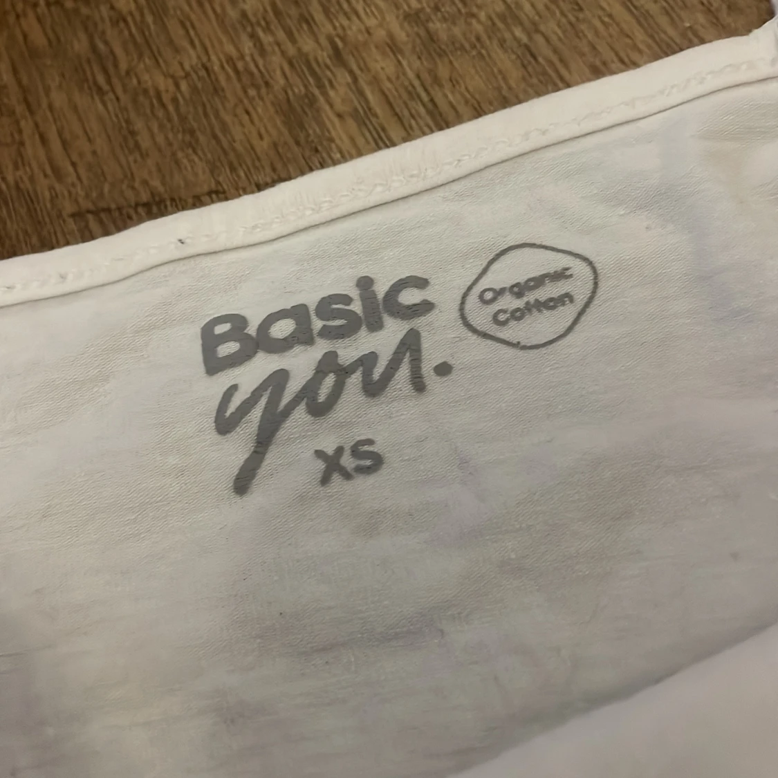 Vit linnetopp från Basic You XS - 1