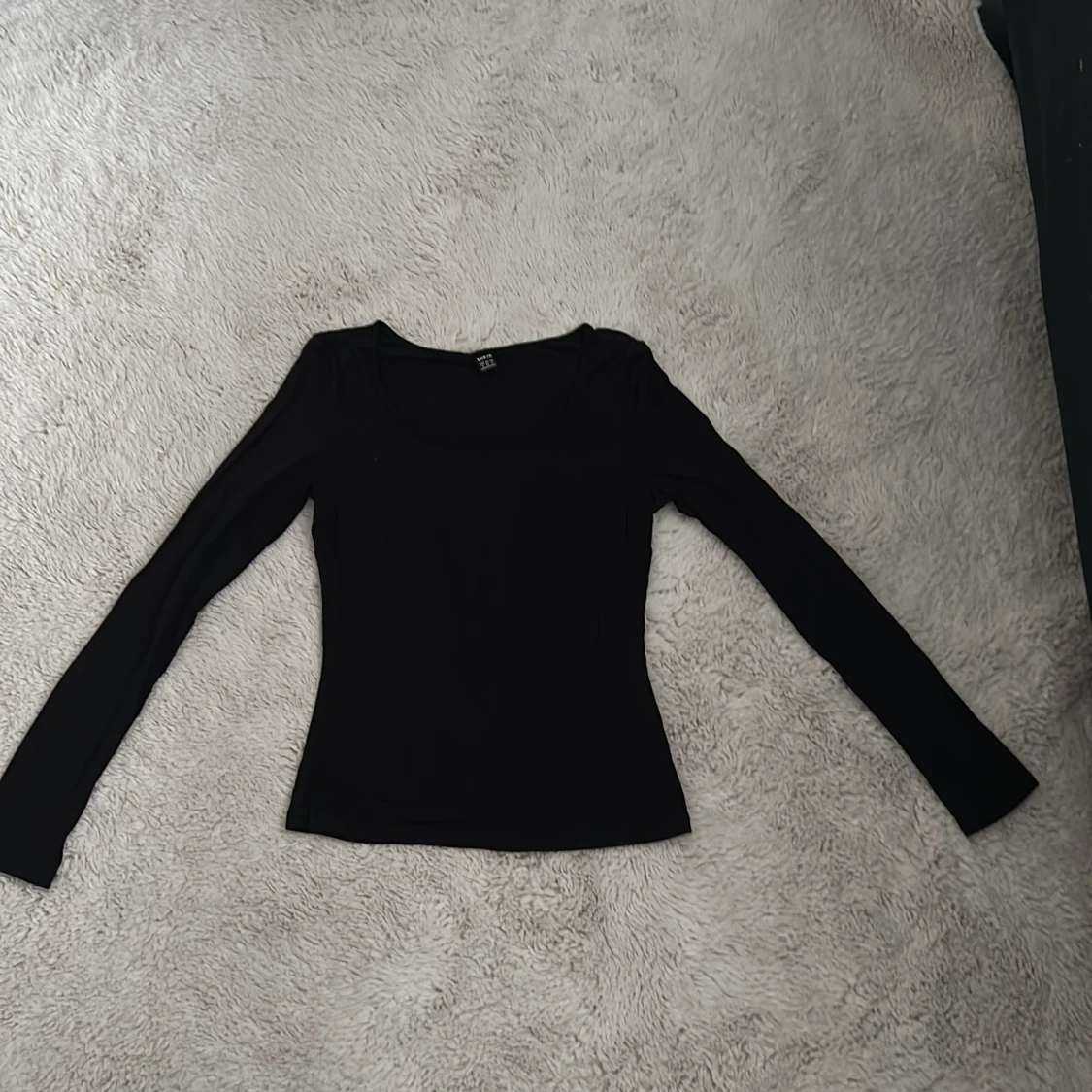Svart långärmad topp från SHEIN