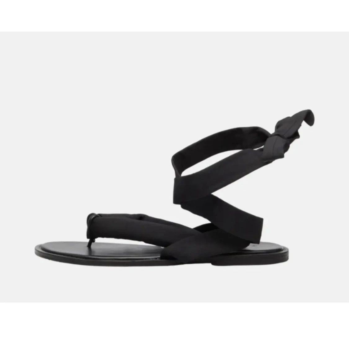 Svarta sandaler med knyt från Ganni - 3