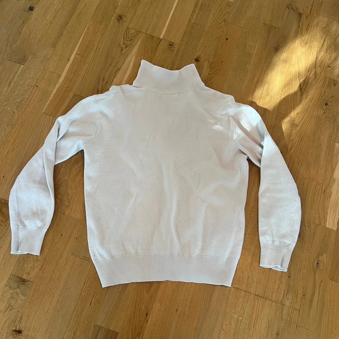 Beige stickad tröja med half zip från Zara - 1