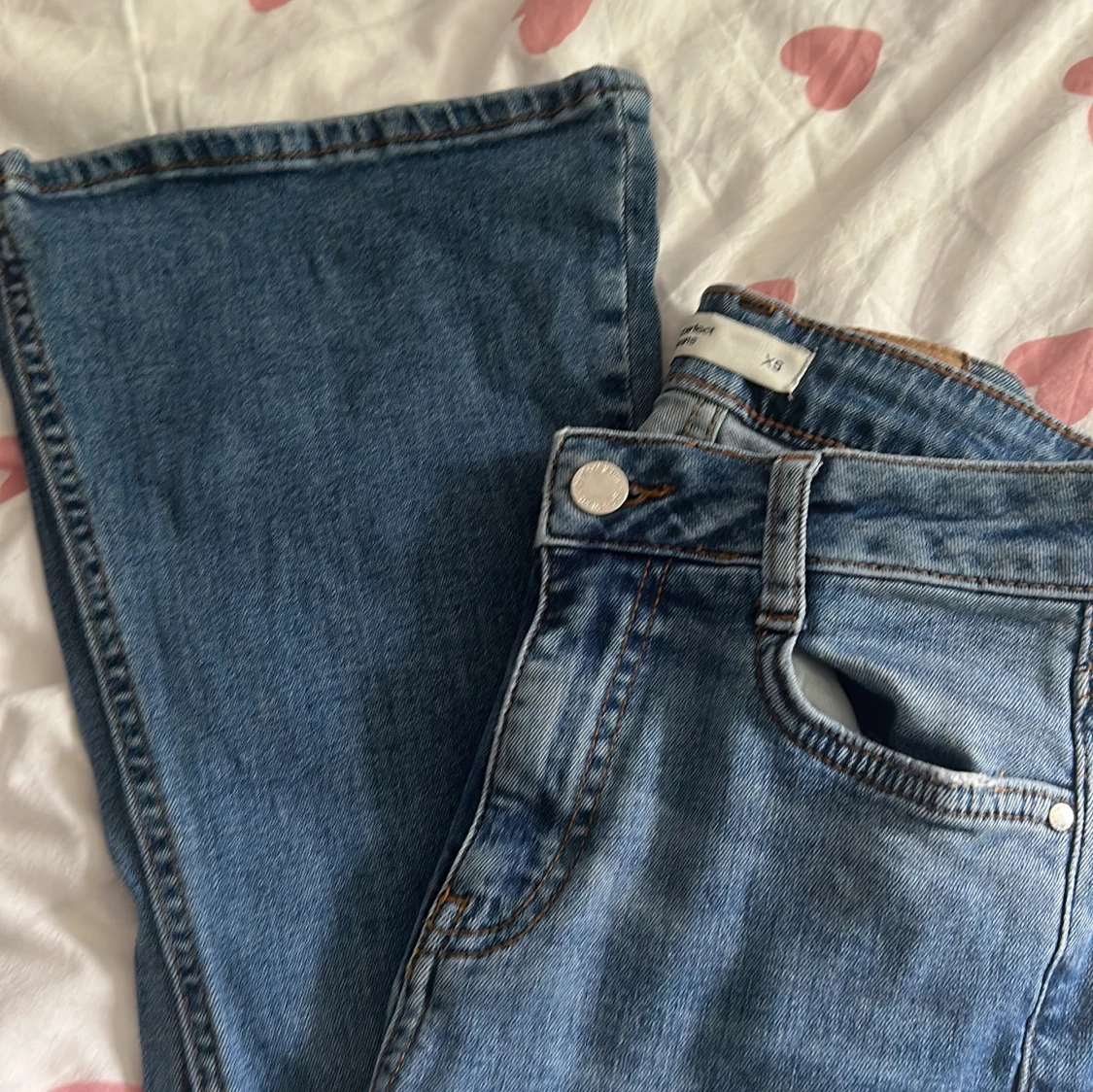 Blå bootcut jeans XS