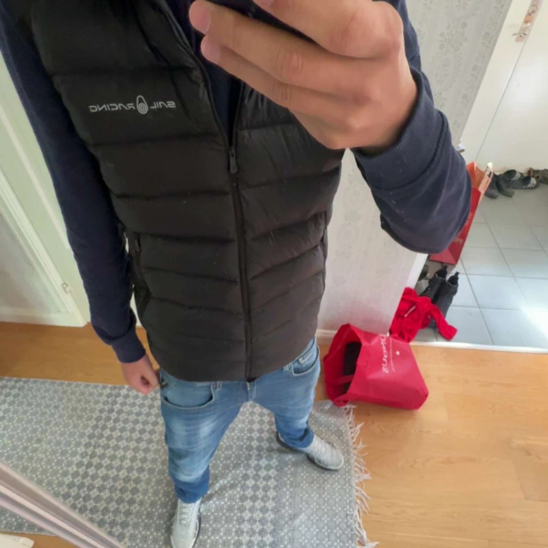 Svart dunväst från Sail Racing - 4